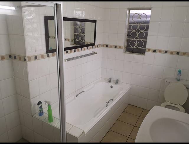 3 BEDROOM HOUSE TO LET IN SCOTTSVILLE
